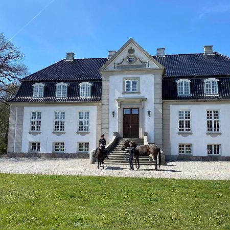 Rosenlund Gods - Kaelder B&B Sakskøbing Екстериор снимка
