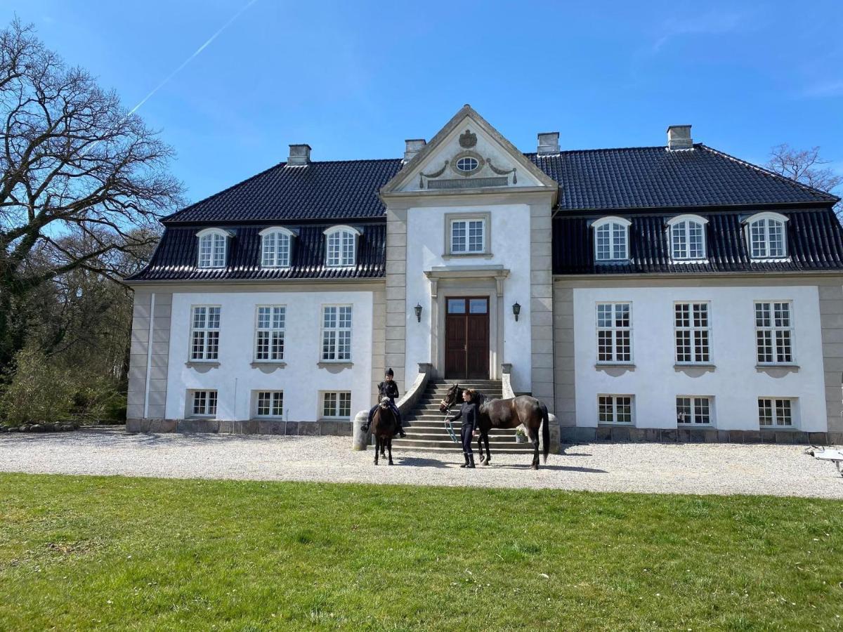 Rosenlund Gods - Kaelder B&B Sakskøbing Екстериор снимка